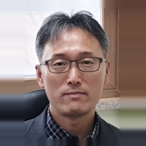 Hyo-Sung Ahn